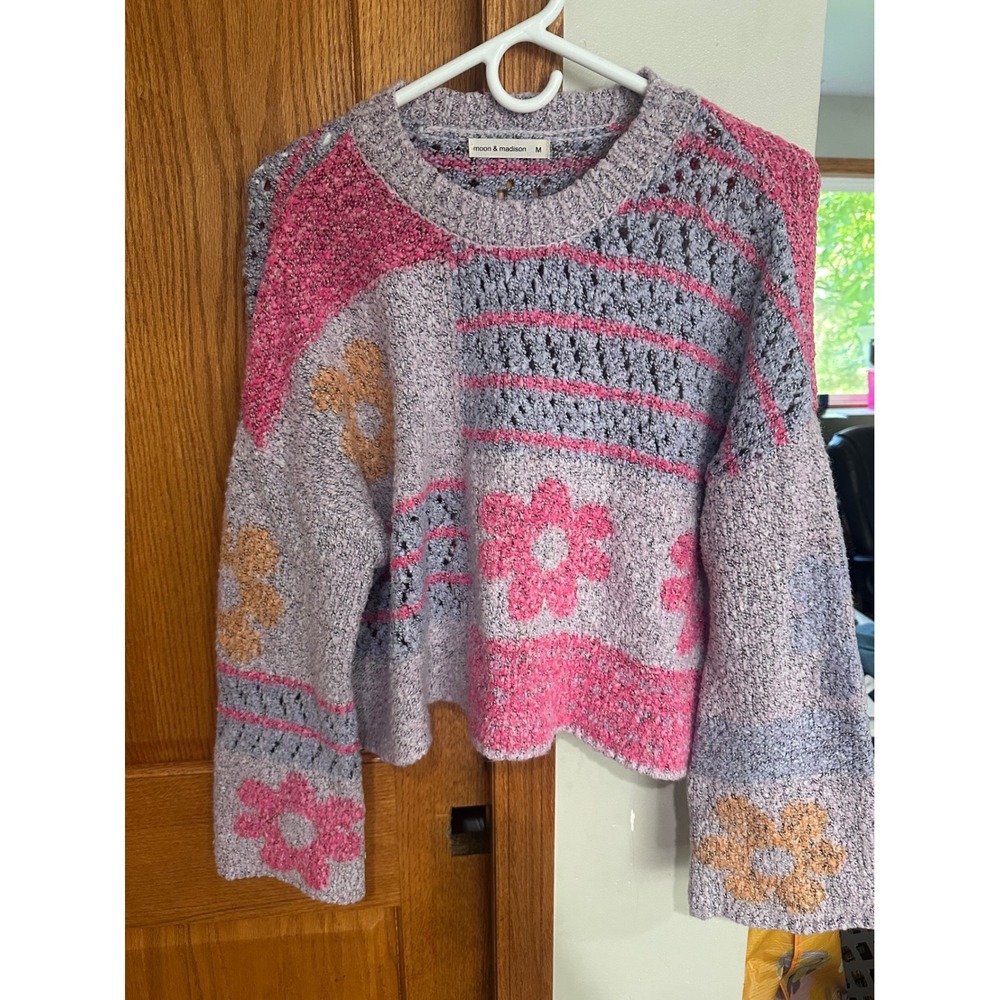 Moon & Madison Women Purple Pink Floral Pointelle Knit Cropped Sweater Size M